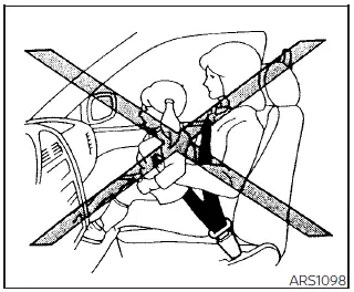 Nissan Pathfinder - Précautions concernant les ensembles de retenue d'enfant