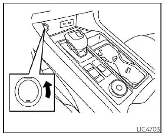 Nissan Pathfinder - Prises d'alimentation de 12 V