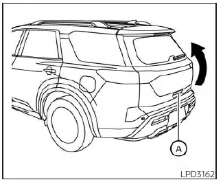 Nissan Pathfinder - Utilisation du hayon à commande manuelle