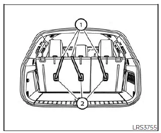 Nissan Pathfinder - Installation d'un ensemble de retenue d'enfant orienté vers l'avant à l'aide des ceintures de sécurité